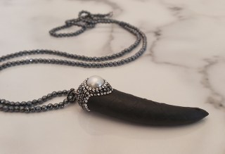 SnakePearlBoneBlack8